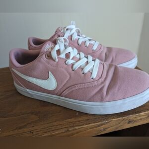 Women's Nike SB 8.5